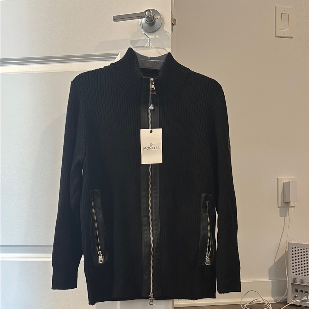 Moncler Black Ribbed Knit Jacket
New with tags
Size M